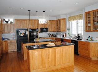 525 Green Rd, Ann Arbor, MI 48105