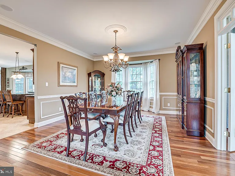 5 Erin Ct — Photo 6