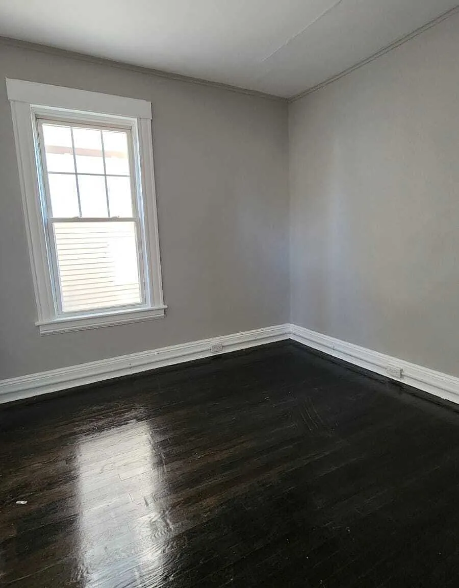 3 bed, 1.0 bath, 1100 sqft, $1,850 — Photo 3