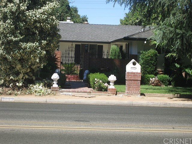 1st image of 3895 N Palm Ave