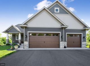 26536 Frontier Ave, Wyoming, MN 55092