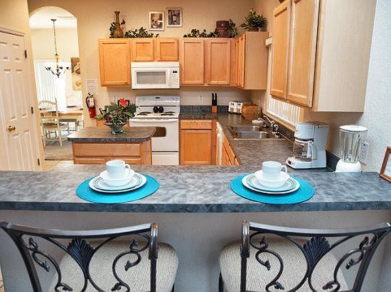 HG5P101SP-kitchen-and-breakfast-bar