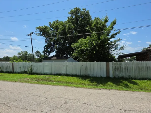 1102 S Tinker Ave, Hominy, OK 74035
