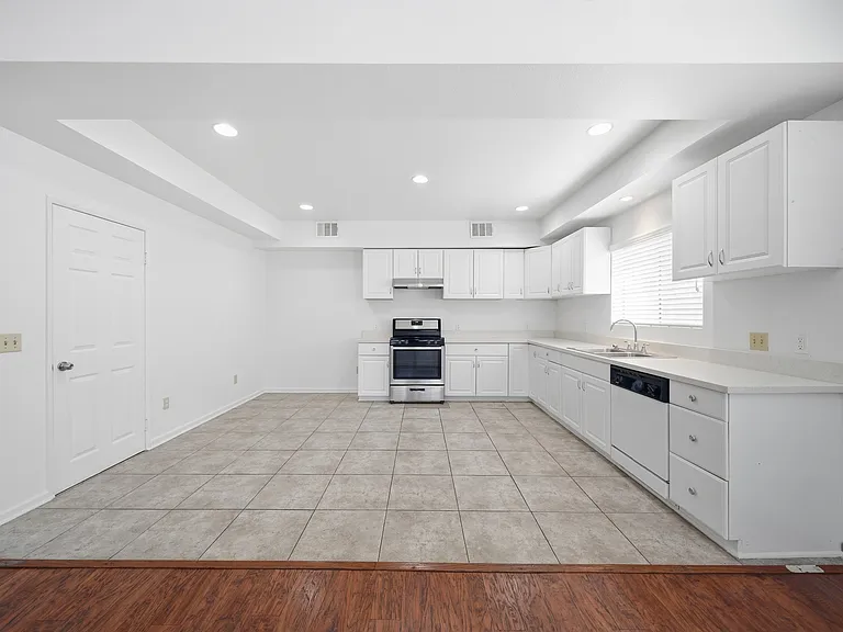 1224 Crenshaw Blvd #1224 — Photo 7