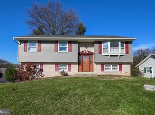 409 Nottingham Ave, Lancaster, PA 17601