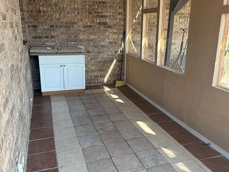 10924 SW 30th Ter — Photo 30