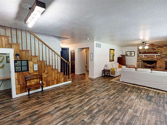 5th image of 419 W Pineshadows Dr