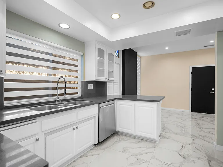 13945 Breger Ave — Photo 14