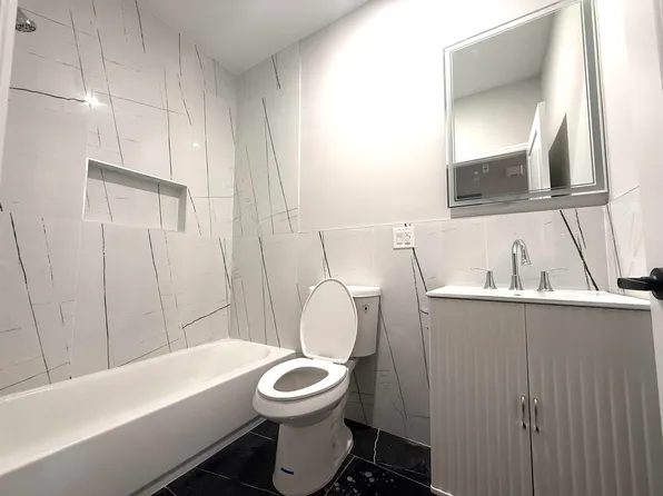 84 Logan Avenue image 10 of 19