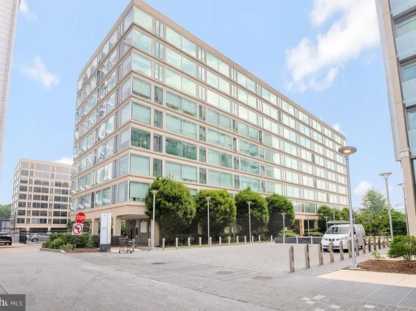 1101 3rd St SW APT 701, Washington, DC 20024