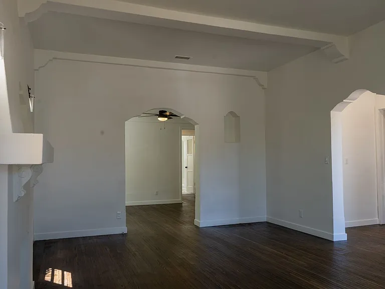 1521 S Stanley Ave — Photo 8