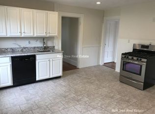 615 Hammond St, Brookline, MA 02467