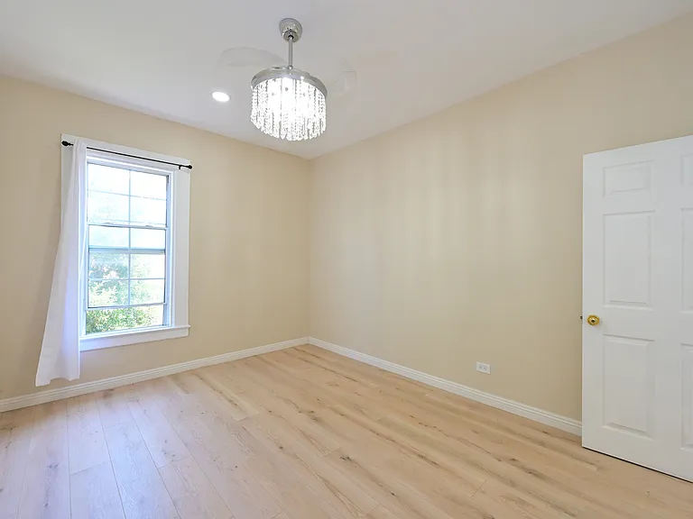 328 E Olive Ave — Photo 16