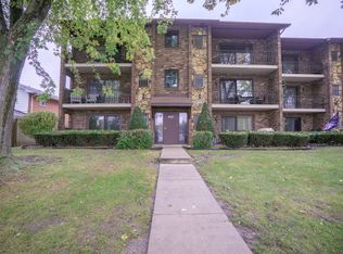 12745 Carriage Ln #2B, Crestwood, IL 60445