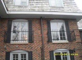 3024 Highland Ave, Wilmette, IL 60091