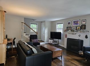 1023 N McKinley Rd, Arlington, VA 22205