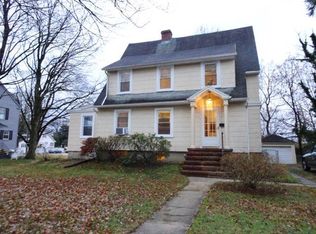 305 Hawthorne Rd, Linthicum, MD 21090