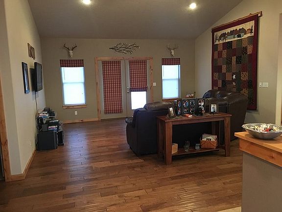 3rd image of 448 Foxtail Ln
