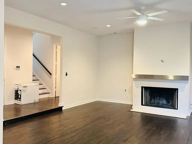 4119 Throckmorton St — Photo 3