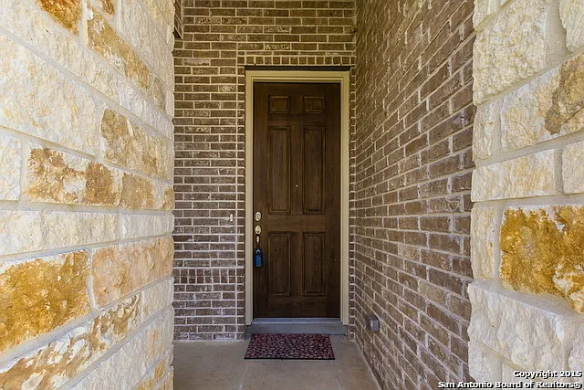4 bed, 3.0 bath, 2184 sqft, $2,400 — Photo 3