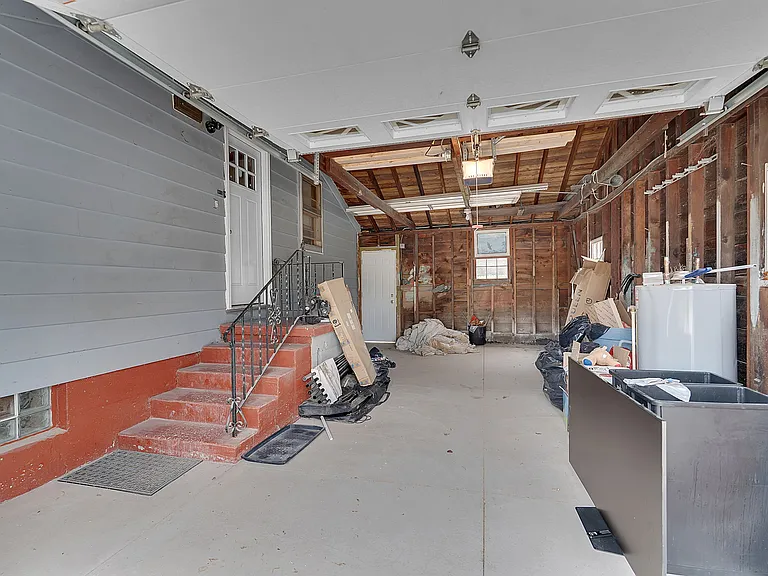 76 Stearns St — Photo 19