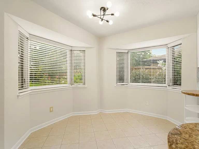1911 Michele Dr — Photo 9