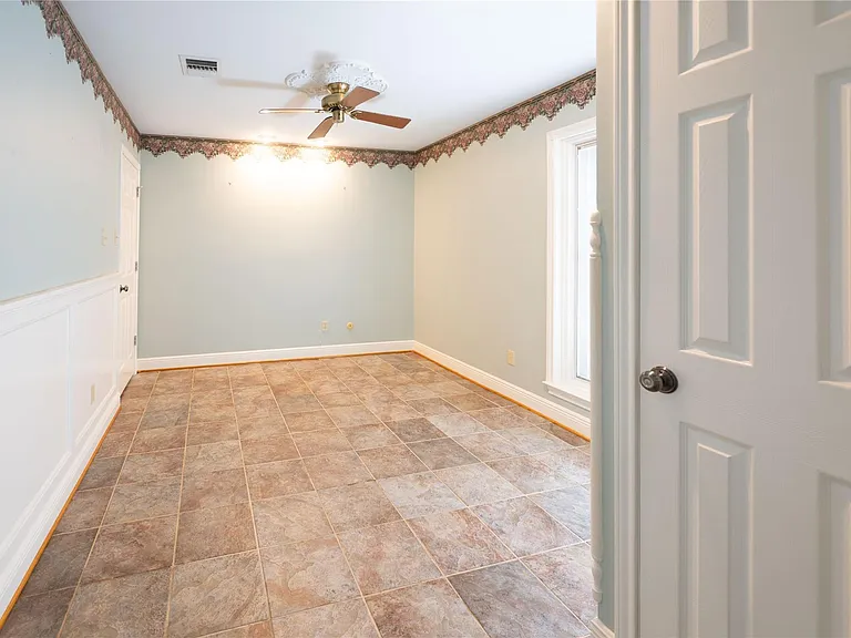 7546 Maple Tree Dr — Photo 18