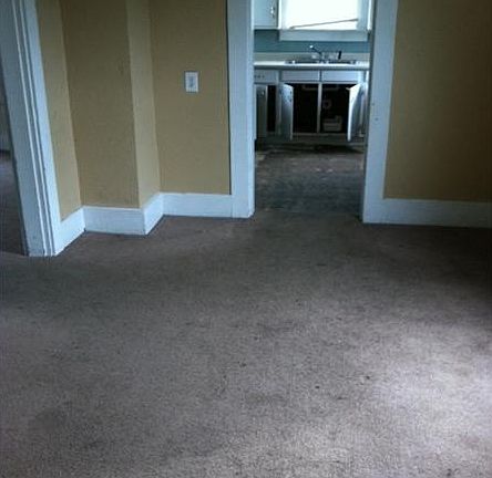 4th image of 229 W Franklin St