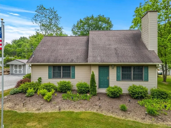 6056 Story Rd, Jamestown, PA 16134