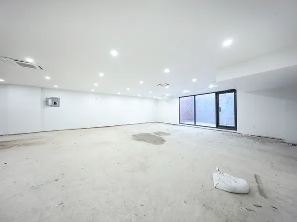 165-20 Sanford Avenue image 41 of 50