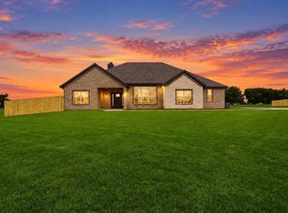 6720 County Road 302, Grandview, TX 76050
