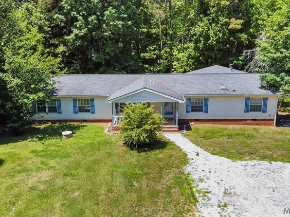 2605 Great Creek Dr, La Crosse, VA 23950