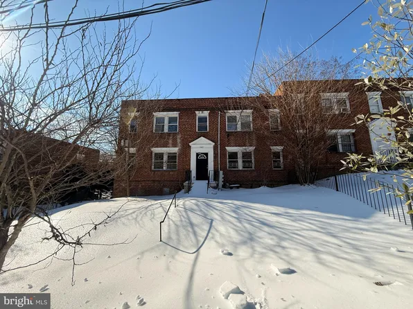 2621 30th St SE #1, Washington, DC 20020