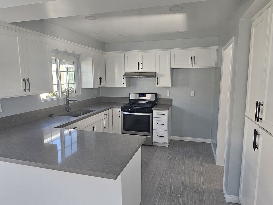 1st image of 4222 W 120th St APT B
