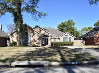 715 Oak Harbor Dr, Houston, TX 77062
