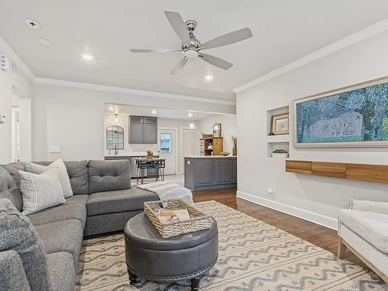 488 E Olmos Dr #1 — Photo 9
