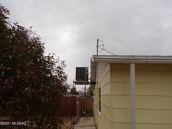 2nd image of 411 N Cochise Ave