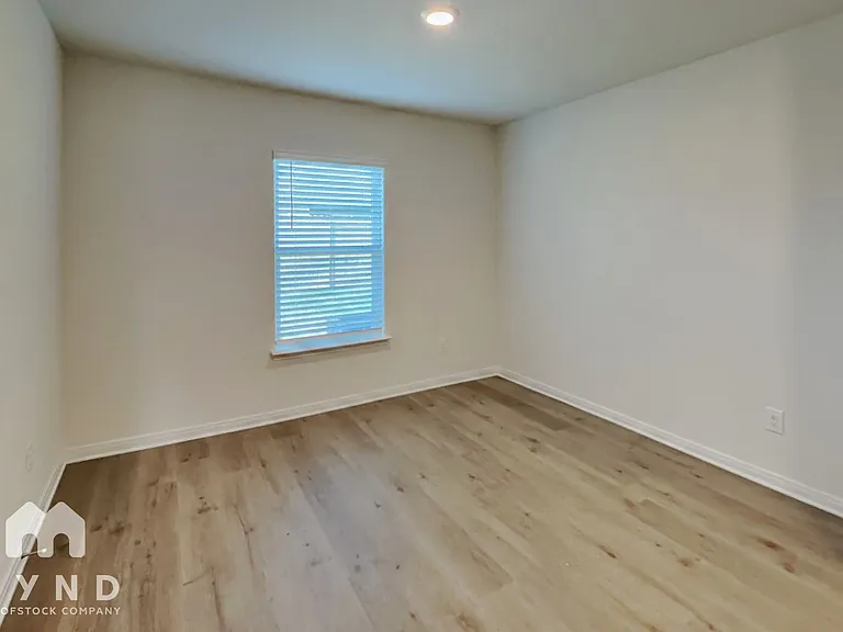 526 A D Crain St — Photo 7