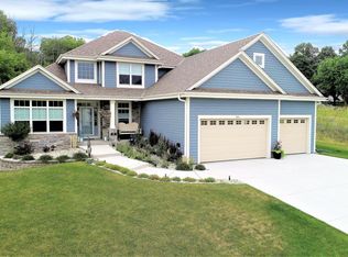 1911 Blackhawk Dr, Grafton, WI 53024
