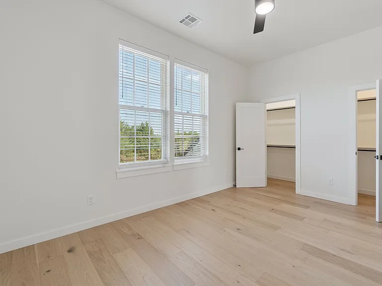 18829 Selah Way — Photo 33