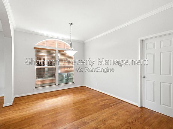 5th image of 2409 North Blvd #A
