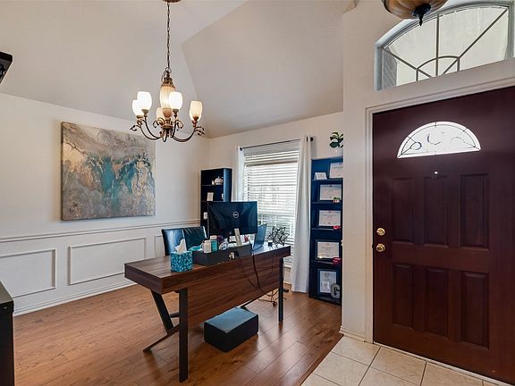 3rd image of 8555 Clearcreek Cir