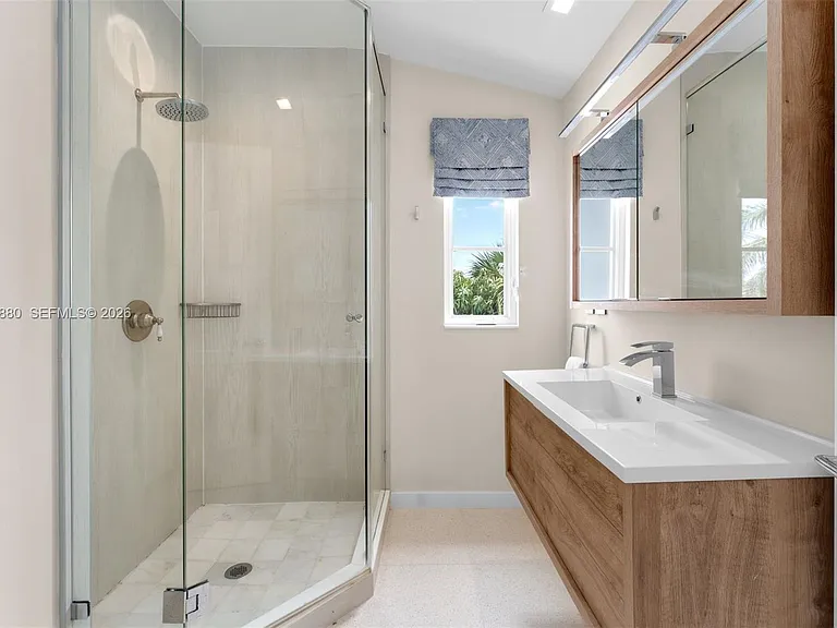 2887 Pine Tree Dr — Photo 31