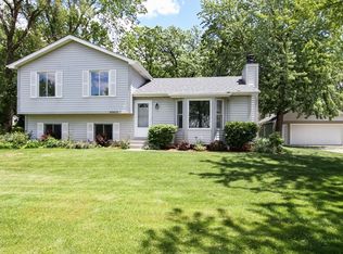 40473 N Lakeview Ct, Antioch, IL 60002