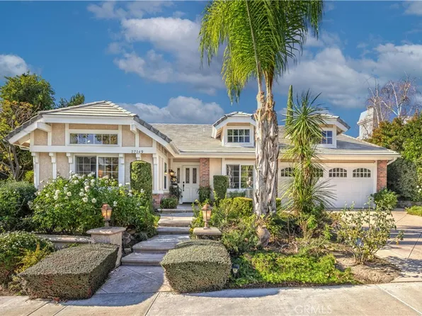 27149 Highlands Ln, Santa Clarita, CA 91354