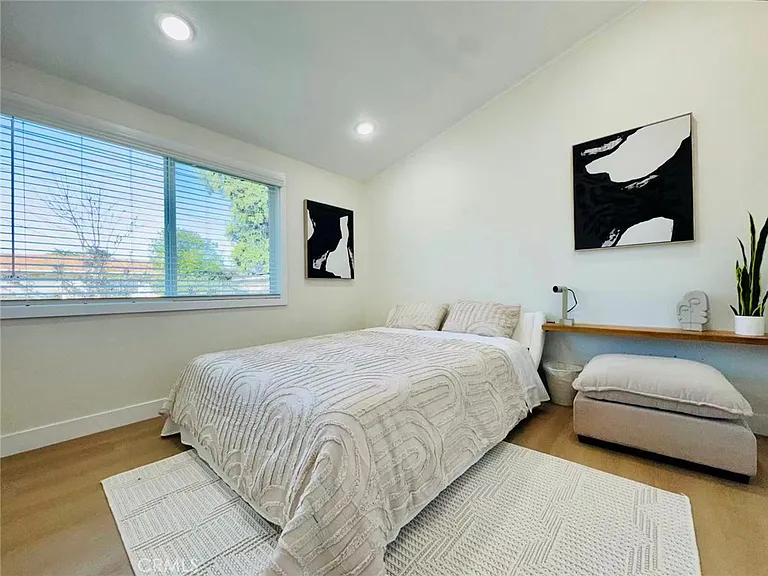 1741 Warwick St #1741 — Photo 13