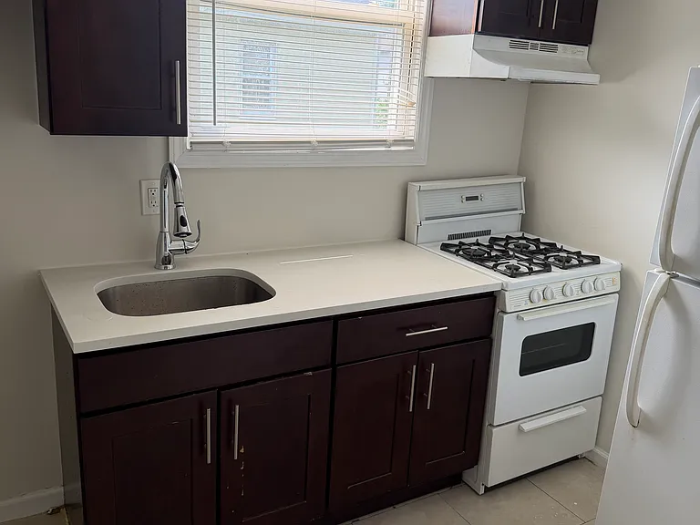 809 S 16th St #2 — Photo 3
