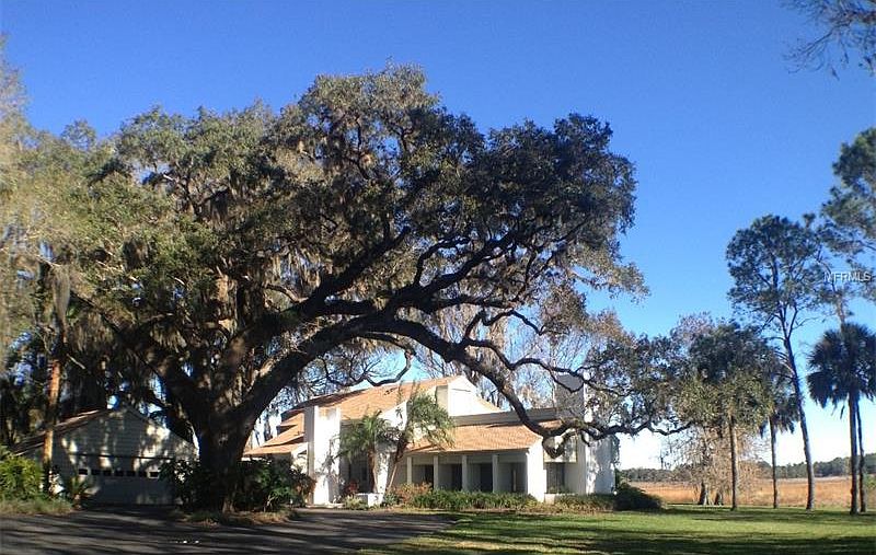 1st image of 945 Island Grove Dr