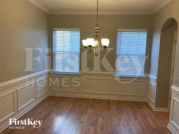 4th image of 3525 Donnington Way