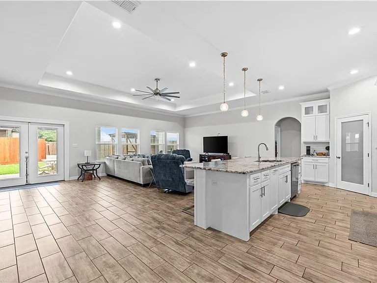 3302 Hadi Dr — Photo 5